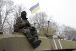 Ukrajinský voják na tanku nedaleko Debalceve