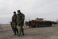 Na východě Ukrajiny se dál střílí: Armáda hlásí osm zraněných