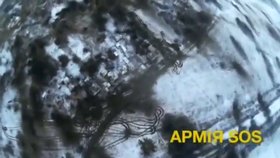 Záběry z dronu při přeletu nad ostřelovanou východoukrajinskou oblastí Debalceve