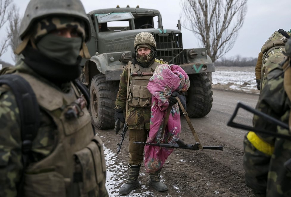 Ukrajinské jednotky se musely z oblasti Debalceve stáhnout.