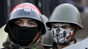 "Čeští střelci" na Majdanu? Na Ukrajinu údajně odjeli bojovat slávističtí hooligans