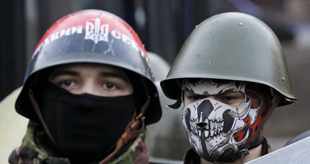 "Čeští střelci" na Majdanu? Na Ukrajinu údajně odjeli bojovat slávističtí hooligans