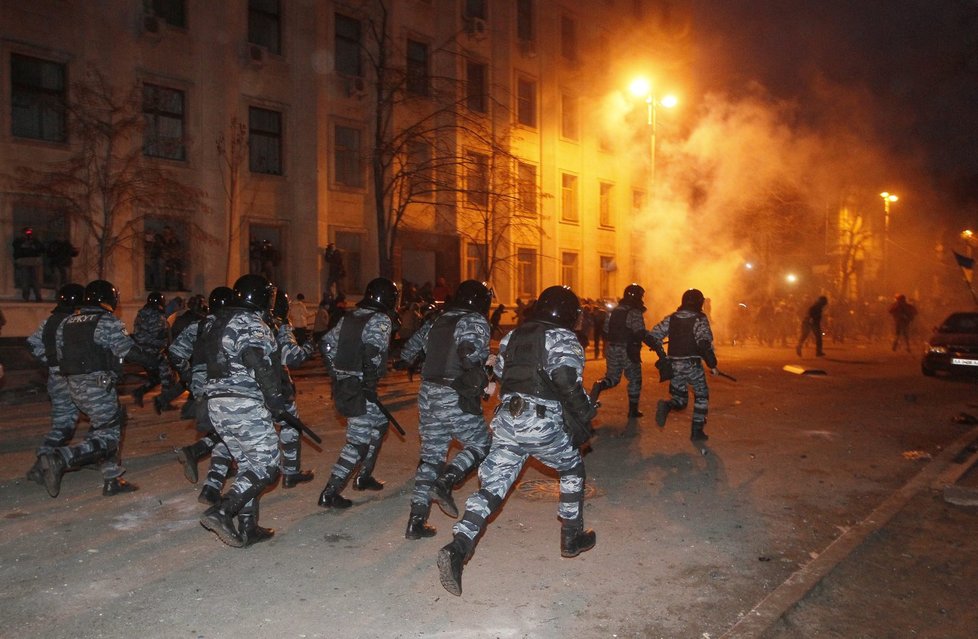 Kyjev se změnil během protivládních demonstrací v bojovou zónu