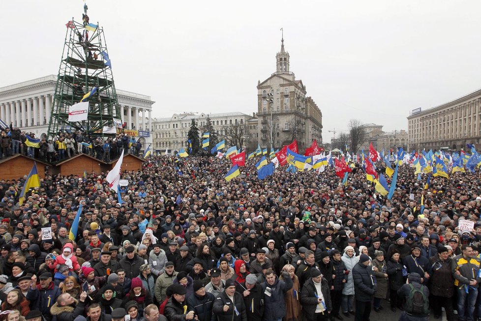 Ukrajinci vyrazili do ulic demonstrovat proti prezidentovi a vládě