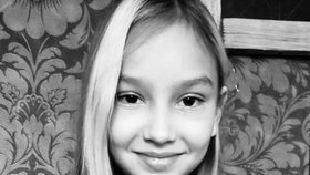 První dáma Ukrajiny na instagramu zveřejnila fotky zabitých dětí. "Ukažte je ruským matkám!" Na snímku malá Polina