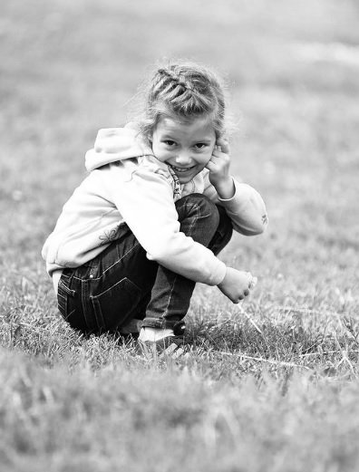 První dáma Ukrajiny na Instagramu zveřejnila fotky zabitých dětí. „Ukažte je ruským matkám!“ Na snímku malá Alice (7)