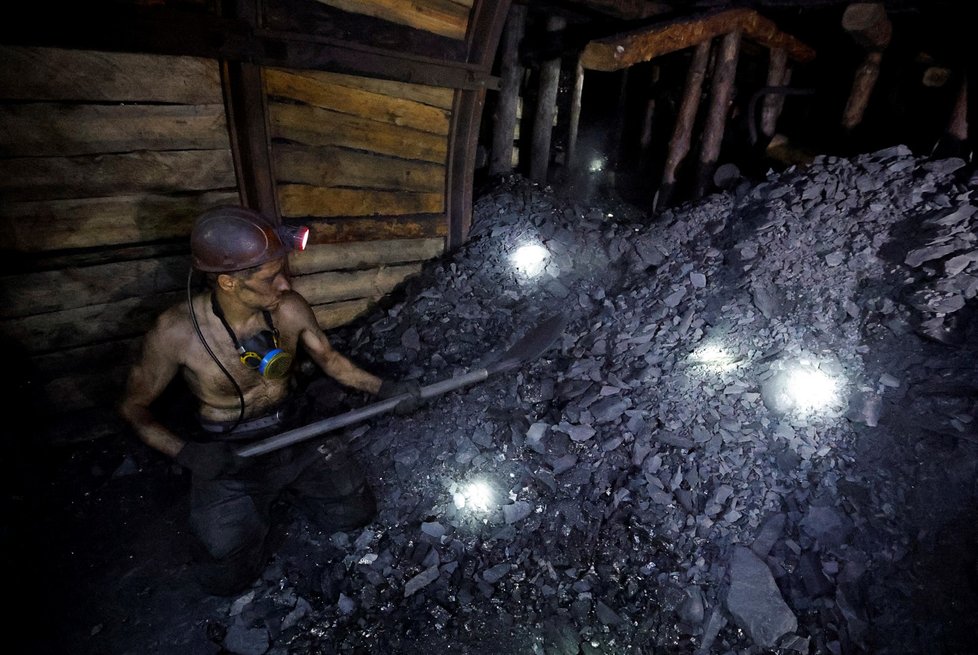 Černouhelný důl Lutugin v obci Čysťakove v okupované Doněcké oblasti (9. 8. 2023).