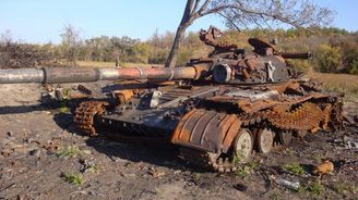 Nový krajinný prvek na Donbase: zničené tanky