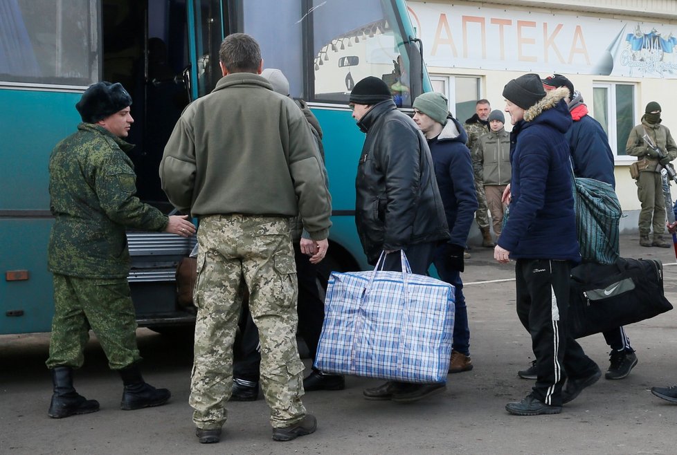 Výměna zajatců mezi Ukrajinou a proruskými separatisty