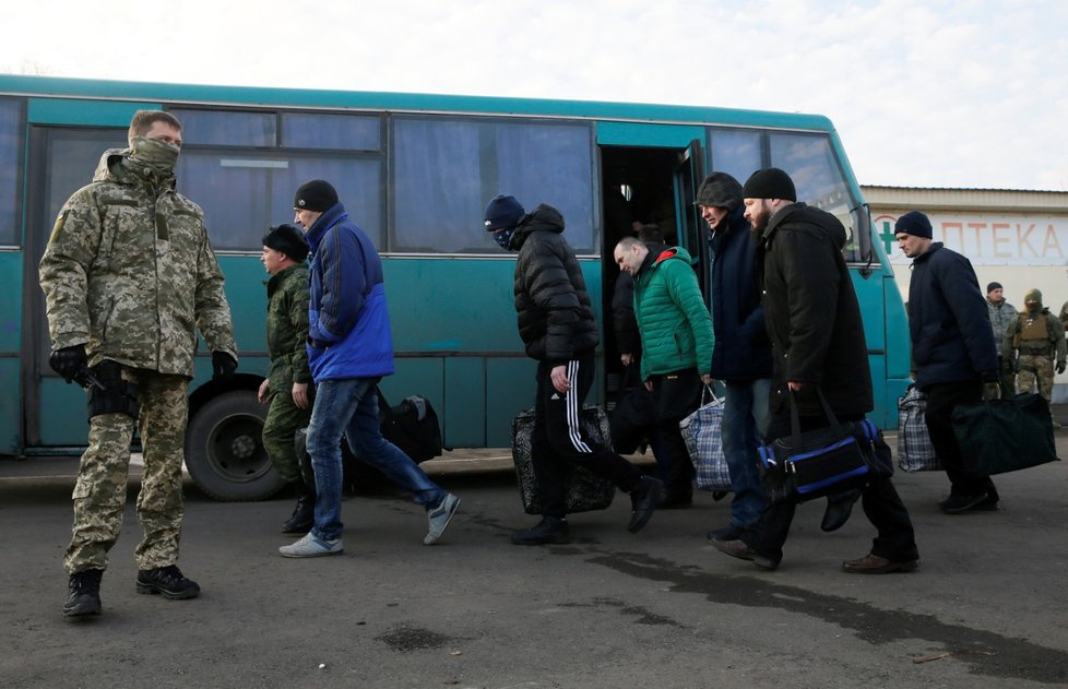 Výměna zajatců mezi Ukrajinou a proruskými separatisty