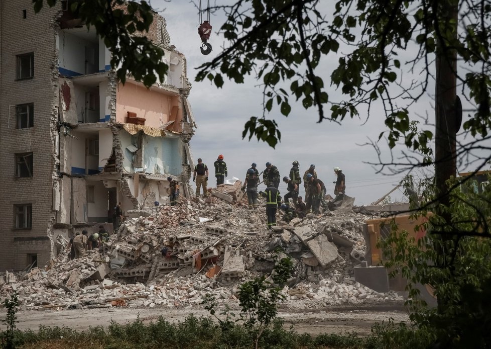 V Doněcké oblasti zasáhla střela obytný dům (10. 7. 2022).