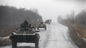 Tanky ukrajinské armády při přesunu