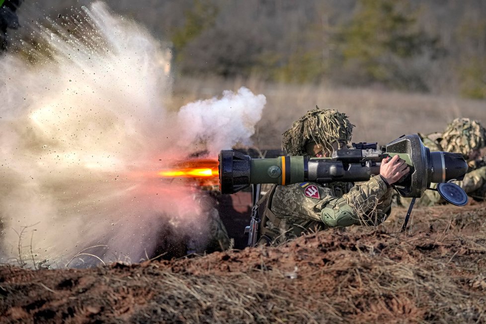 Cvičení ukrajinské armády v Doněcké oblasti.