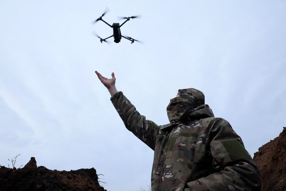 Dronoví operátoři 58. brigády motorizované pěchoty ukrajinské armády u Bachmutu (25. 11. 2022).