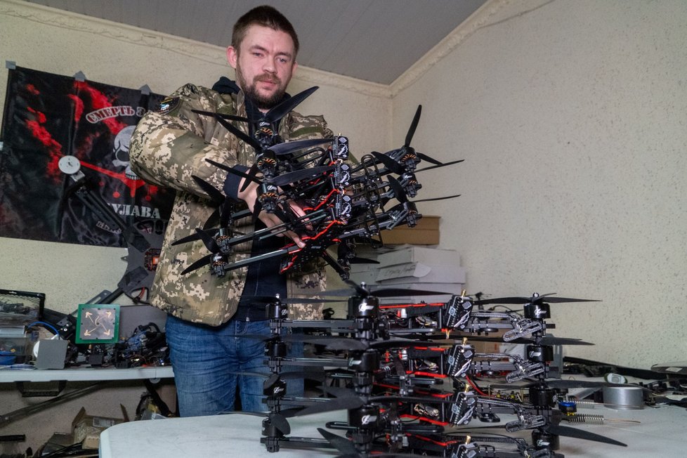 Kamikaze drony 72. motorizované brigády ukrajinské armády v Charkovské oblasti (29. 10. 2025). Kamikaze drony 72. motorizované brigády ukrajinské armády v Charkovské oblasti (29. 10. 2025).