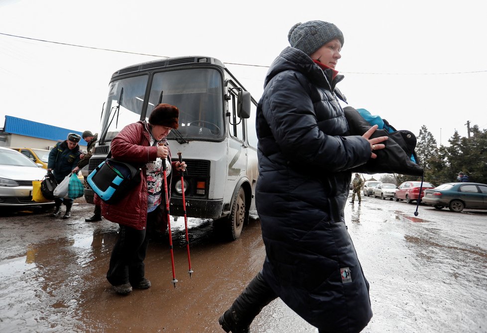 Evakuace z ukrajinského Mariupolu (8.3.2022)