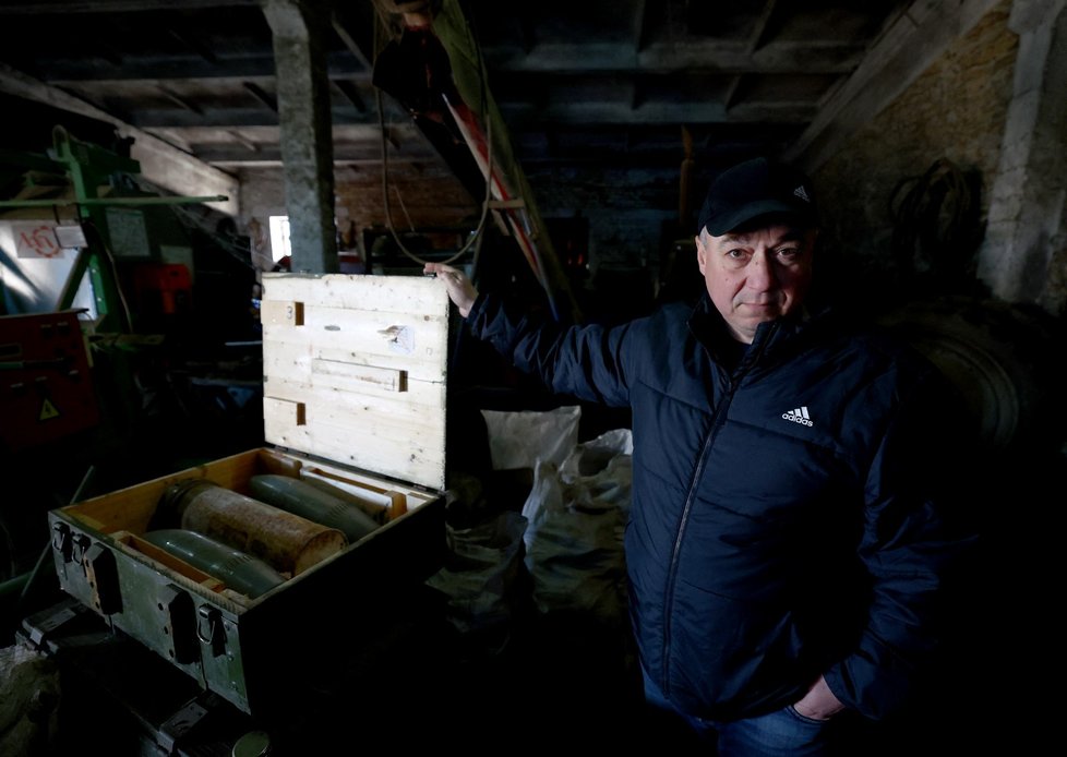 Ukrajinští farmáři musí zasít úrodu do minových polí