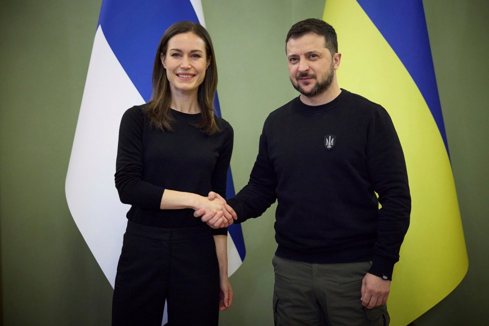 Volodymyr Zelenskyj uvítal v Kyjevě finskou premiérku Sannu Marinovou (10. 3. 2023).