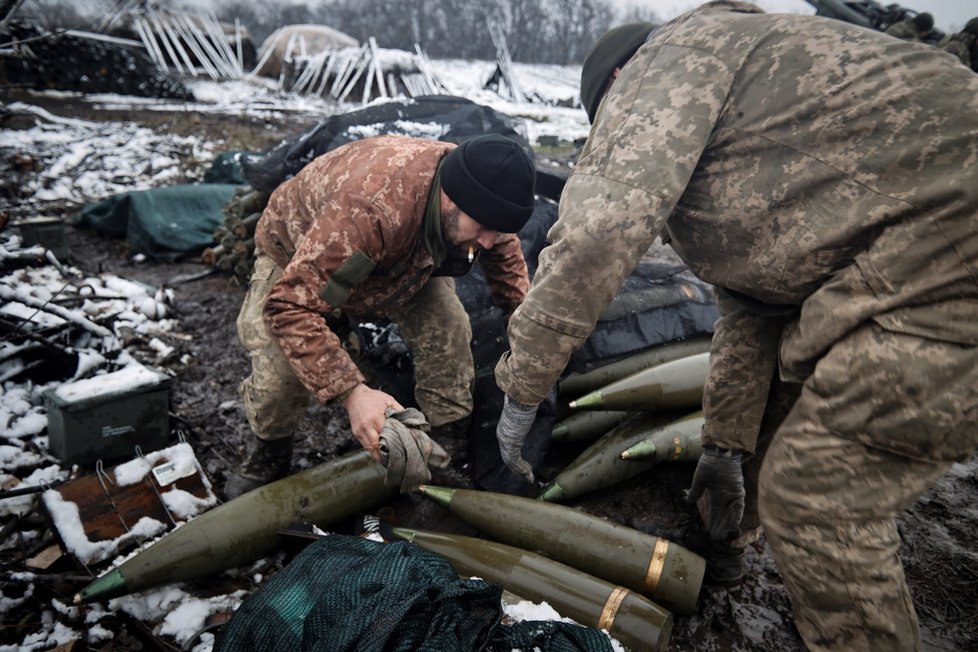 Na ukrajinskou frontu pomalu přichází zima.