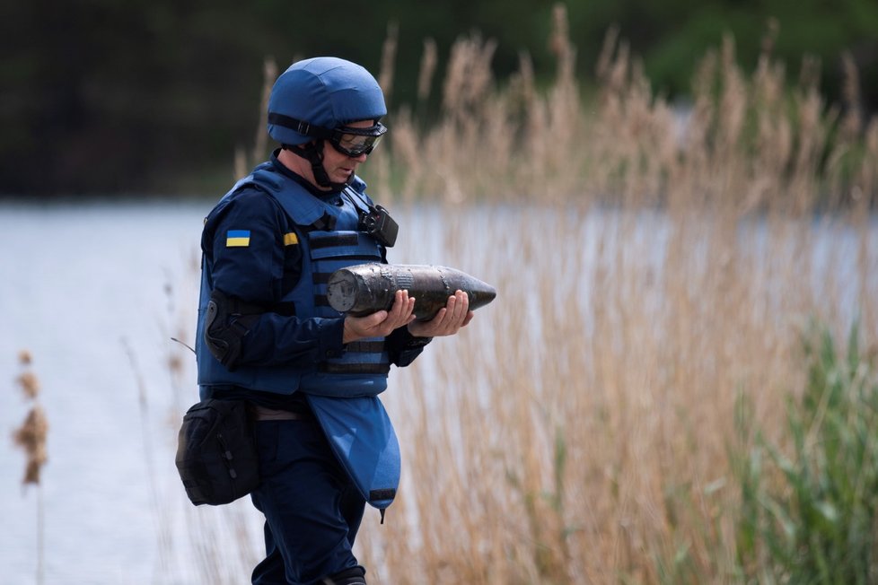 Výlov munice z jezera Blakytne, Horenka (27. 5. 2022)