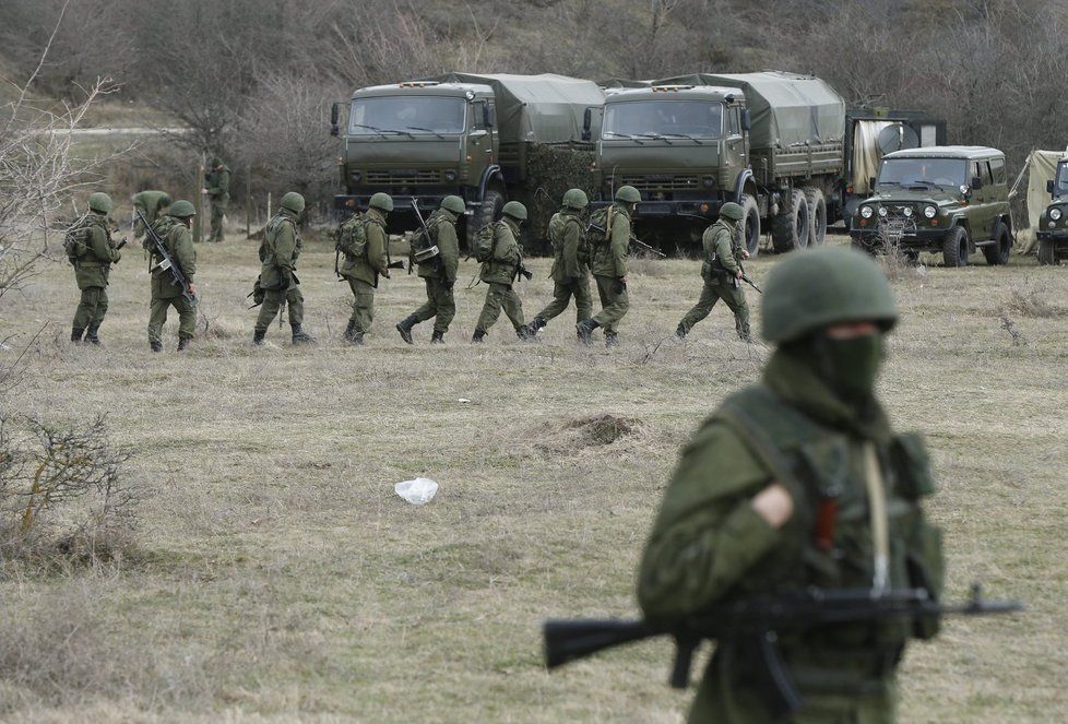 Rusové dál posilují jednotky na ukrajinském Krymu