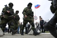 Útok bez jediného výstřelu: Rusové ovládli na Krymu další ukrajinskou posádku