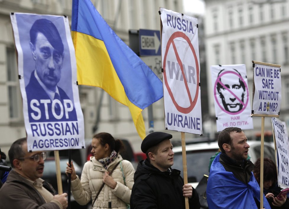 Vídeňské protesty proti postupu ruských vojsk na Krymu