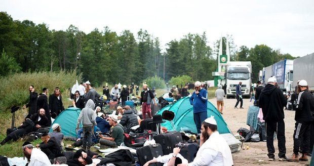 Poutníci uvízli u hranic. Ukrajina je nevpustí kvůli pandemii: Vraťte se do Izraele, vzkazuje