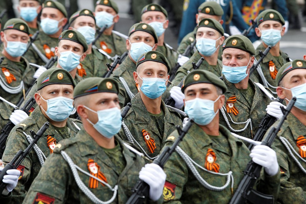 Koronavirus zasáhl přípravy na oslavy konce druhé světové války v samozvané Doněcké republice na Ukrajině. Akce, která se měla uskutečnit v květnu, byla posunuta. (23. 6. 2020)