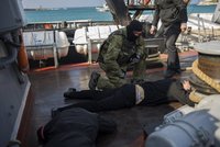 Válka o Krym? Rusové obsadili ukrajinské vojenské lodě!