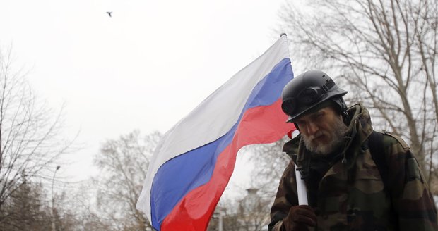 Na Krymu vlají ruské vlajky