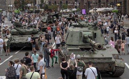 Výstava zničené ruské armádní techniky v Kyjevě (20. 8. 2022)