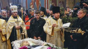 Pohřeb jedné z obětí protivládních demonstrací na Ukrajině
