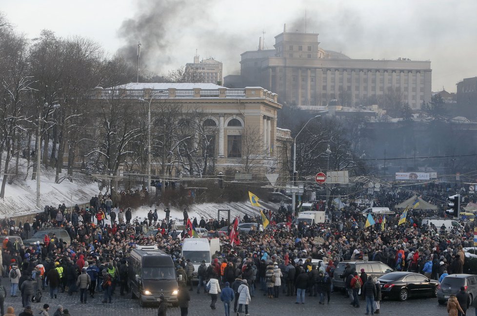 Na Ukrajině je i nadále rušno, demonstrace neutichají a davy dál žádají hlavu prezidenta Janukovyče