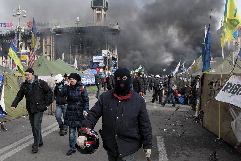 Na barikády zamířily tisícovky Ukrajinců