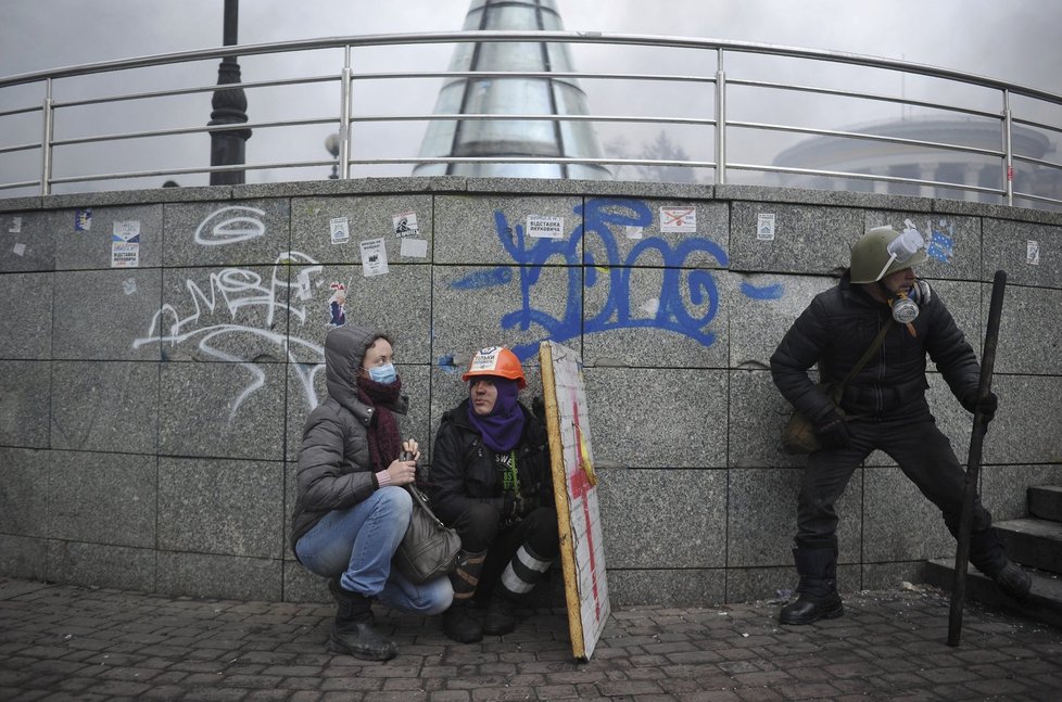 Do kyjevských ulic vyrazili protestovat i běžní ukrajinští občané