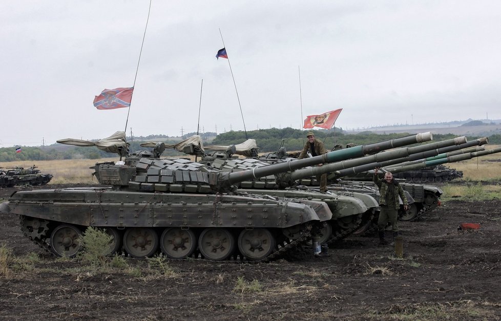 Ukrajinští separatisté a jejich tanky.