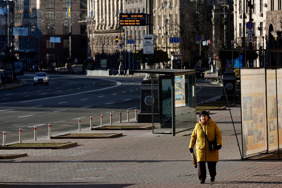 Ulice Kyjeva, pondělí 28. února ráno