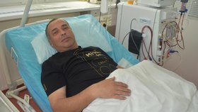 Bachtyar Selimkhanov (53) na hemodialýze v Městské nemocnici Ostrava.