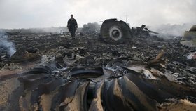 Sestřelený let MH17: Experti našli v tělech pasažérů střepiny rakety BUK