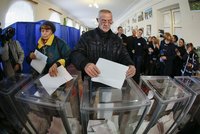 Místní volby v Donbasu váznou. V Mariupolu bylo hlasování zrušeno
