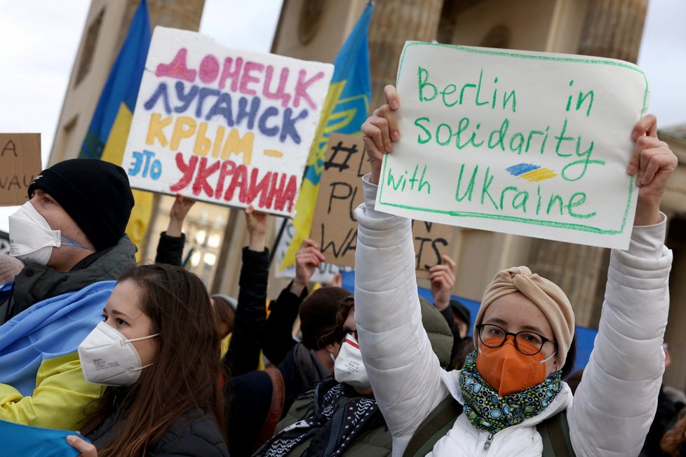 Protest proti ruské agresi a na podporu Ukrajiny v Berlíně (19.2.2022)