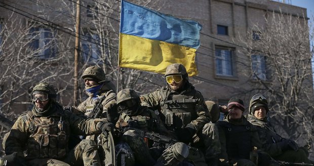 Na Ukrajině stále podle Kyjeva dochází k přestřelkám.