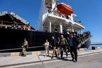Do ukrajinských přístavů připlulo osm zahraničních lodí: Pomohlo dobytí Hadího ostrova