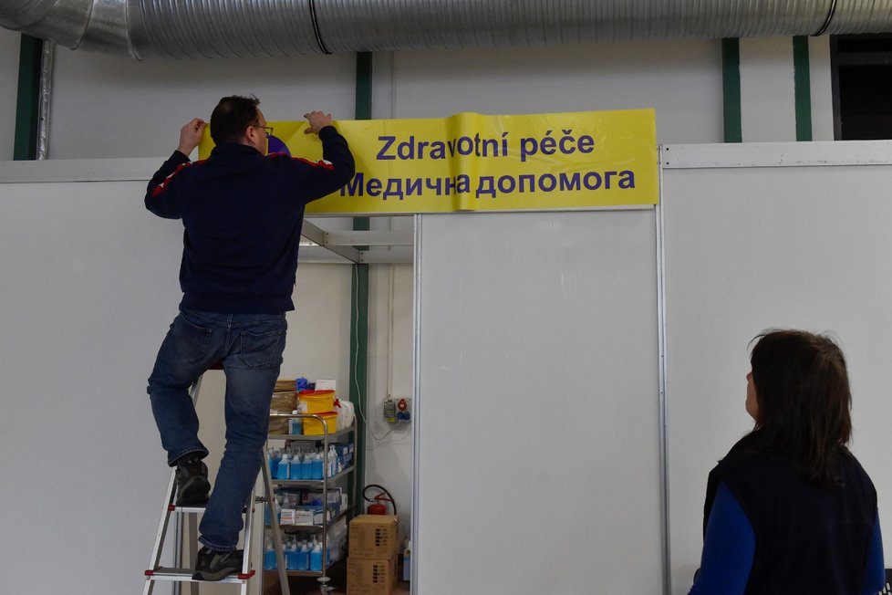V Ostravě v pavilonu A na výstavišti Černá louka bylo otevřeno další centrum pro uprchlíky z Ukrajiny.