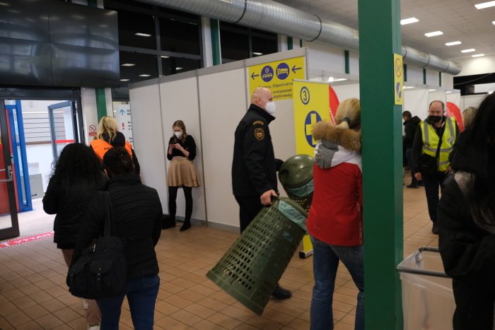 V Ostravě v pavilonu A na výstavišti Černá louka bylo otevřeno další centrum pro uprchlíky z Ukrajiny.