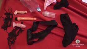 Zvrhlé rodiče policie vypátrala a zadržela, s dcerou už se nejspíš nikdy neuvidí.