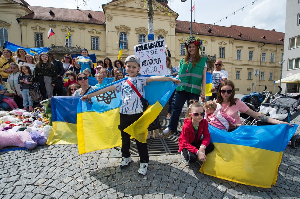 Shromáždění na podporu Ukrajiny v Brně (1. 5. 2022)