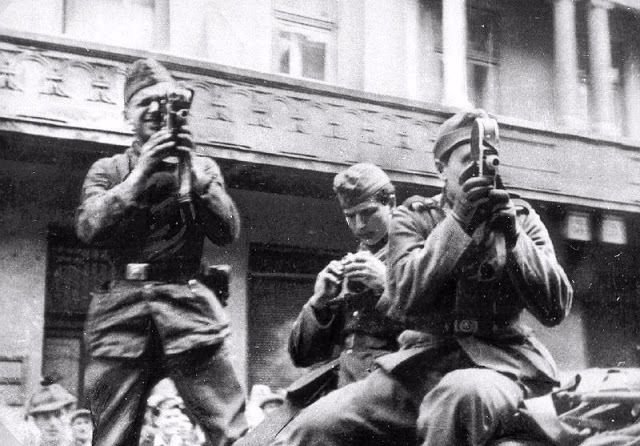 Šokující historické fotografie z pogromu na Židy v ukrajinském Lvově.
