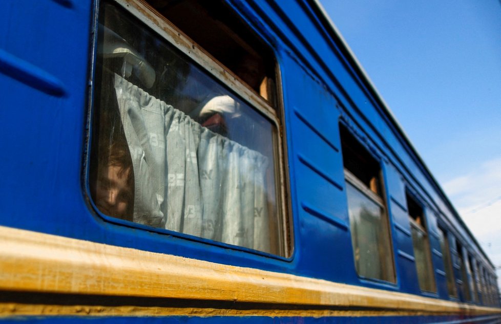 Evakuace obyvatel z Pokrovska v Doněcké oblasti (19. 8. 2022)